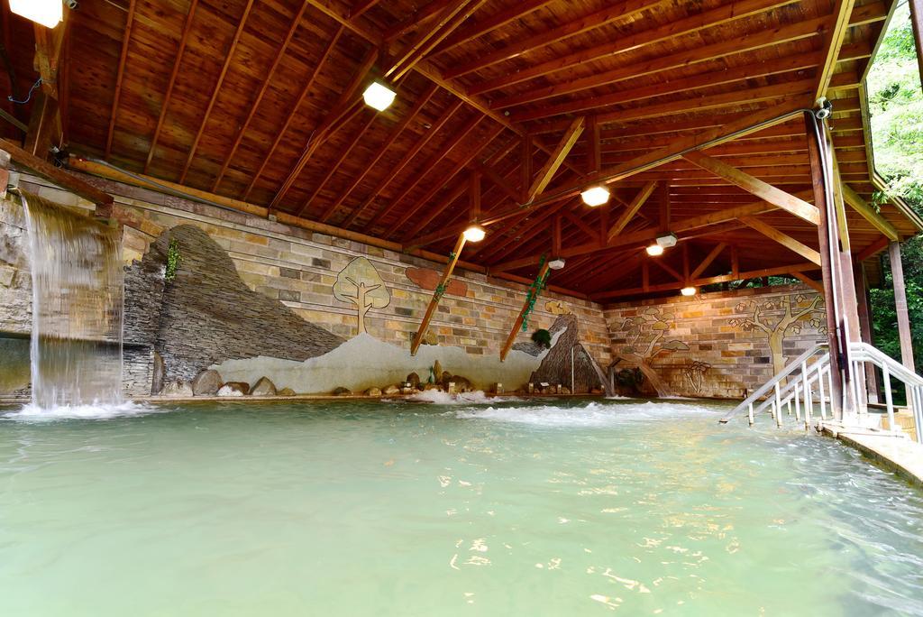 Jenq Yang Hotspring Hotel Renai Eksteriør bilde