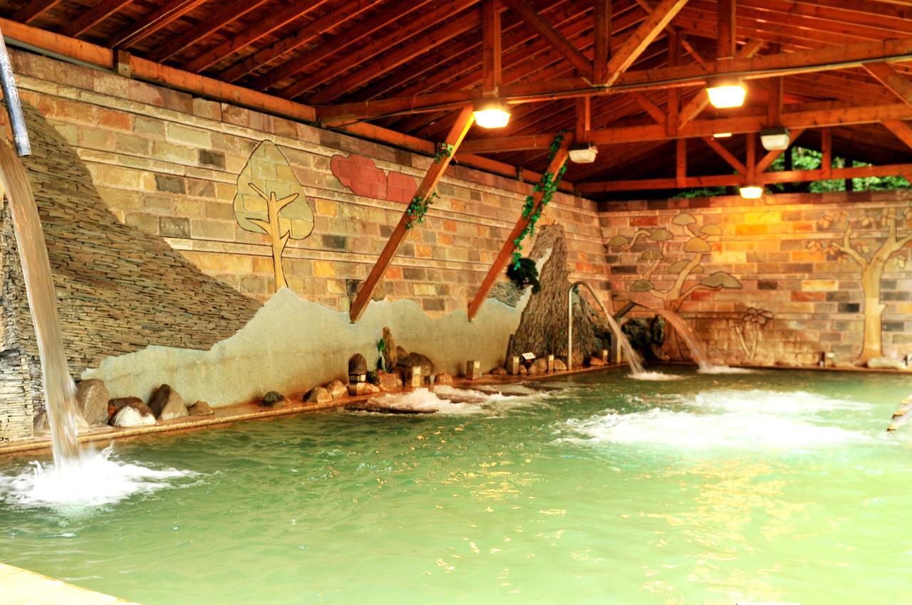 Jenq Yang Hotspring Hotel Renai Eksteriør bilde