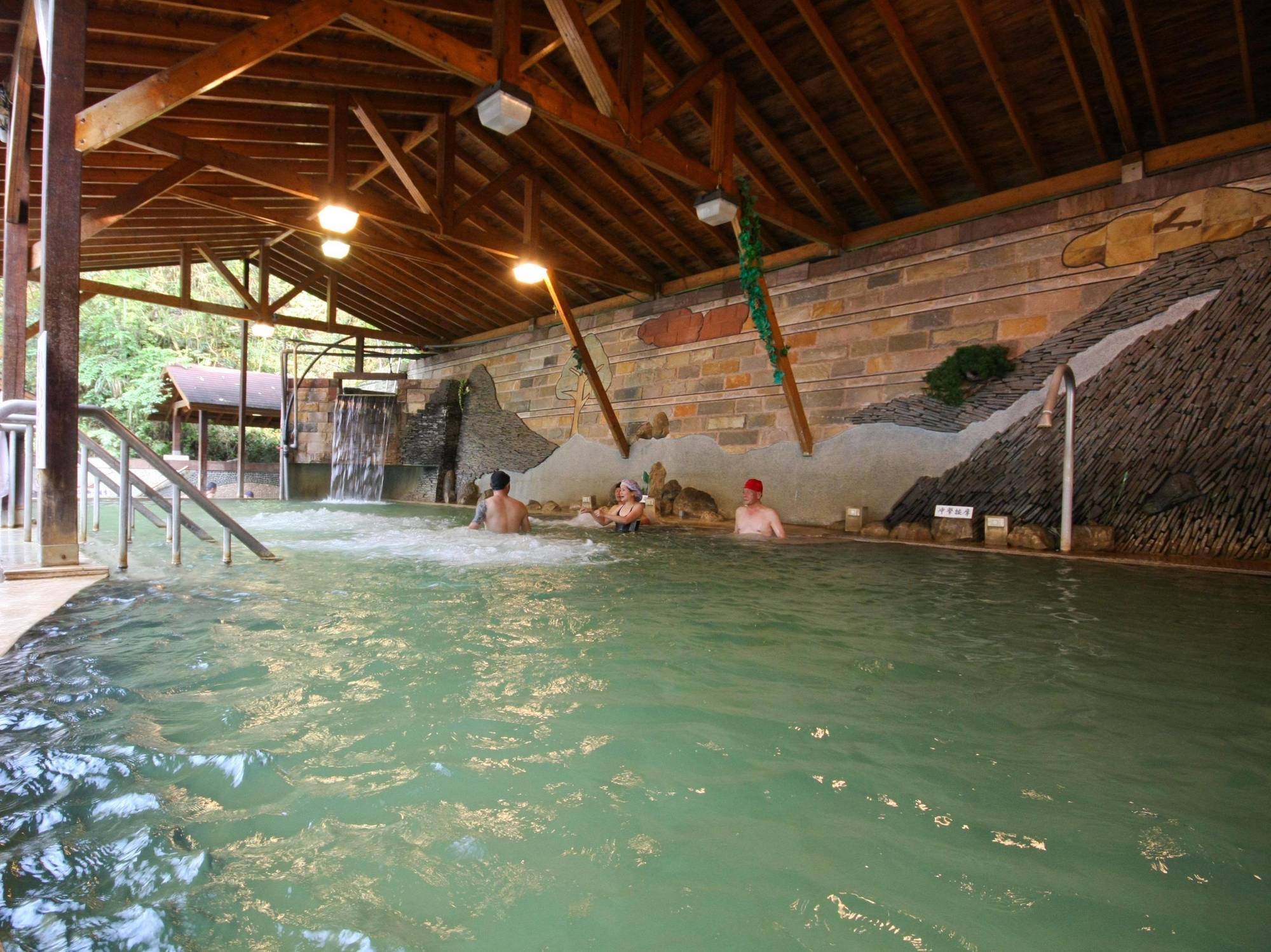 Jenq Yang Hotspring Hotel Renai Eksteriør bilde